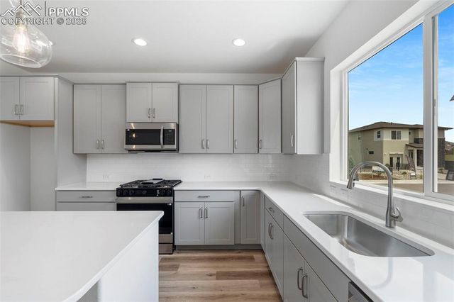 8072 School House Drive, Colorado Springs, CO 80908