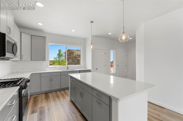 8072 School House Drive, Colorado Springs, CO 80908