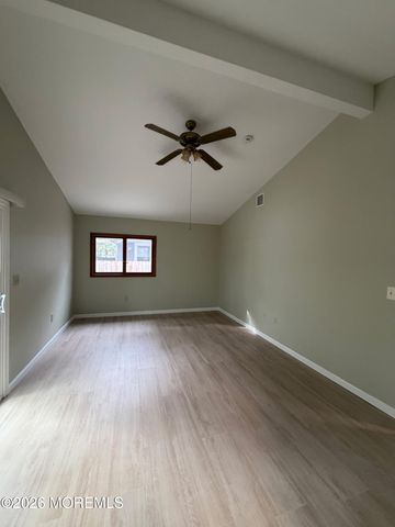 837 Huntington Avenue, Pine Beach, NJ 08741