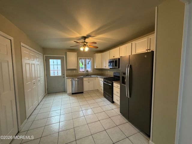 837 Huntington Avenue, Pine Beach, NJ 08741