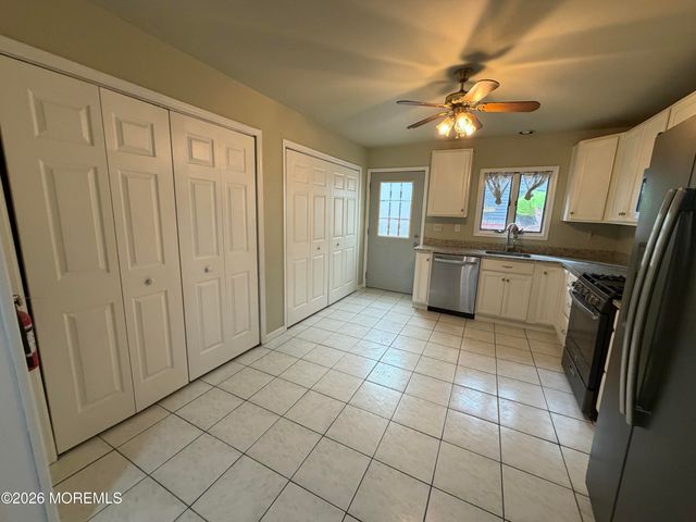 837 Huntington Avenue, Pine Beach, NJ 08741