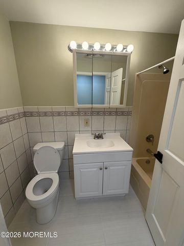 837 Huntington Avenue, Pine Beach, NJ 08741
