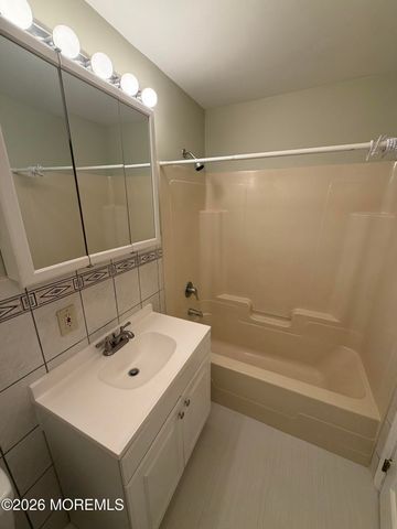 837 Huntington Avenue, Pine Beach, NJ 08741