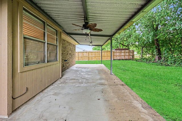 1917 Coupland Drive, La Porte, TX 77571