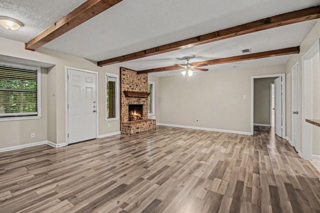 1917 Coupland Drive, La Porte, TX 77571