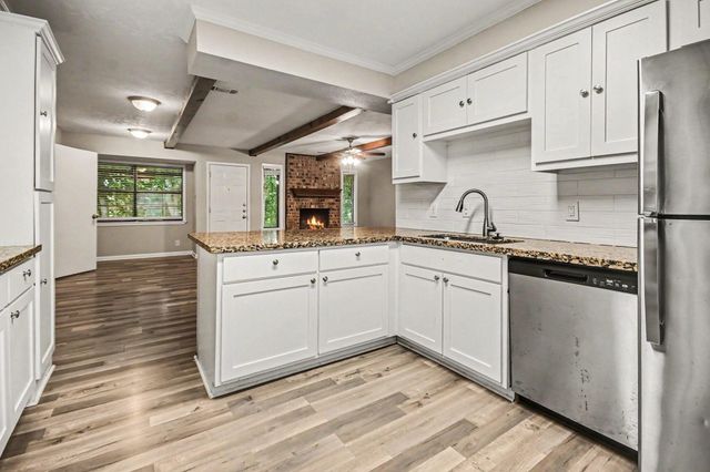 1917 Coupland Drive, La Porte, TX 77571