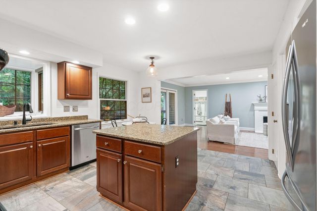 359 Bailey Place, Columbus, OH 43235
