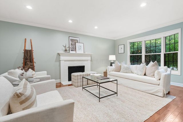 359 Bailey Place, Columbus, OH 43235