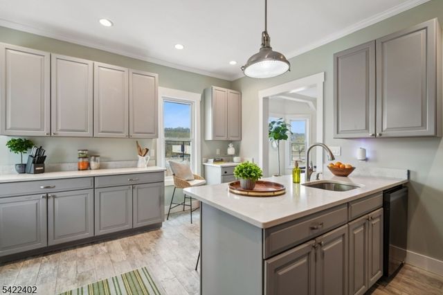 60 Arnold Ter, South Orange Village Twp., NJ 07079