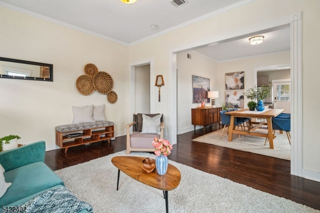 60 Arnold Ter, South Orange Village Twp., NJ 07079