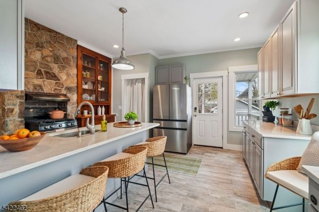 60 Arnold Ter, South Orange Village Twp., NJ 07079