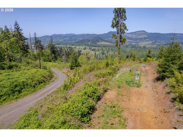 8563 McKenzie Hwy, Springfield, OR 97478