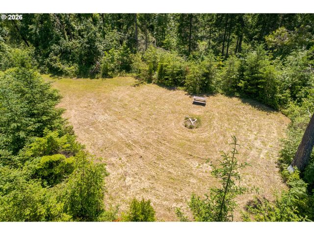 8563 McKenzie Hwy, Springfield, OR 97478