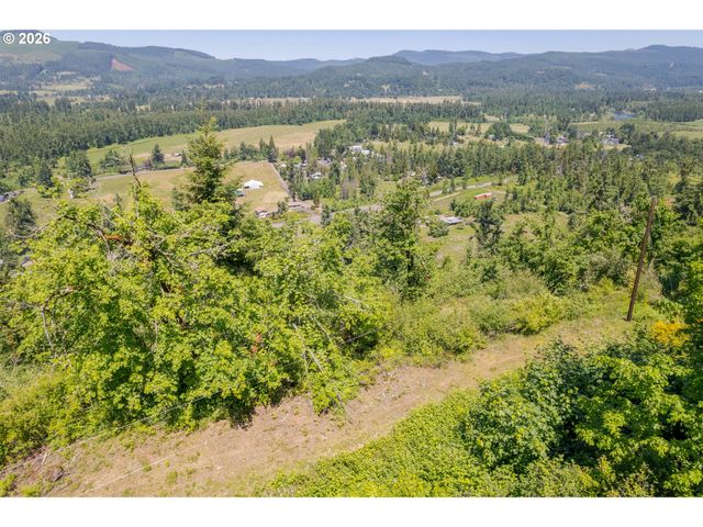 8563 McKenzie Hwy, Springfield, OR 97478