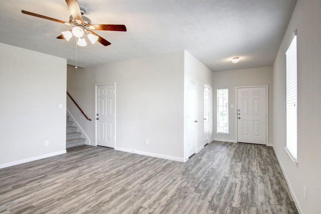 2819 Silver Charm, Houston, TX 77014
