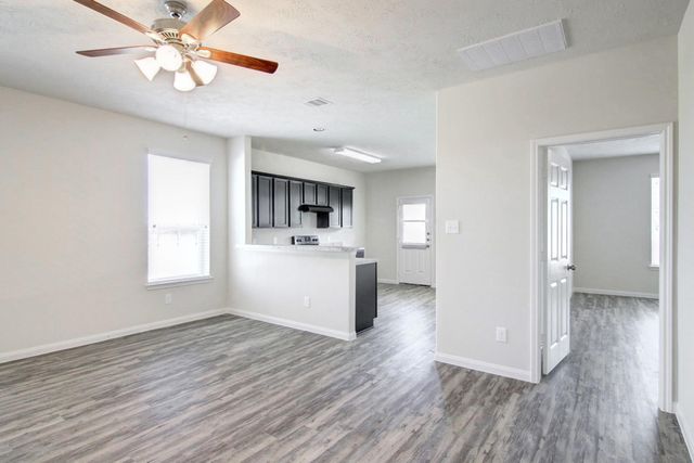 2819 Silver Charm, Houston, TX 77014
