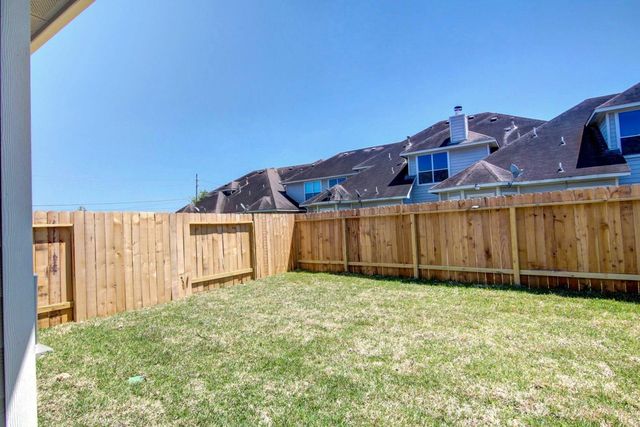 2819 Silver Charm, Houston, TX 77014