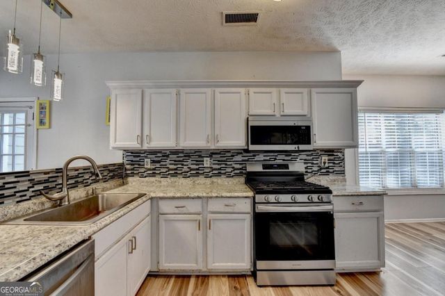 2154 Crystal Lake Drive, Lawrenceville, GA 30044