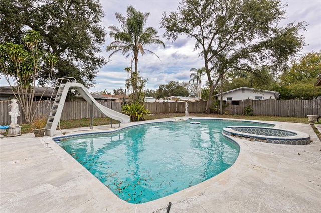 649 16TH STREET NW, Largo, FL 33770