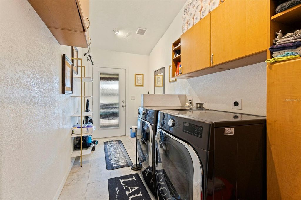 Image 26 of property listing at 649 16TH STREET NW, Largo, FL 33770