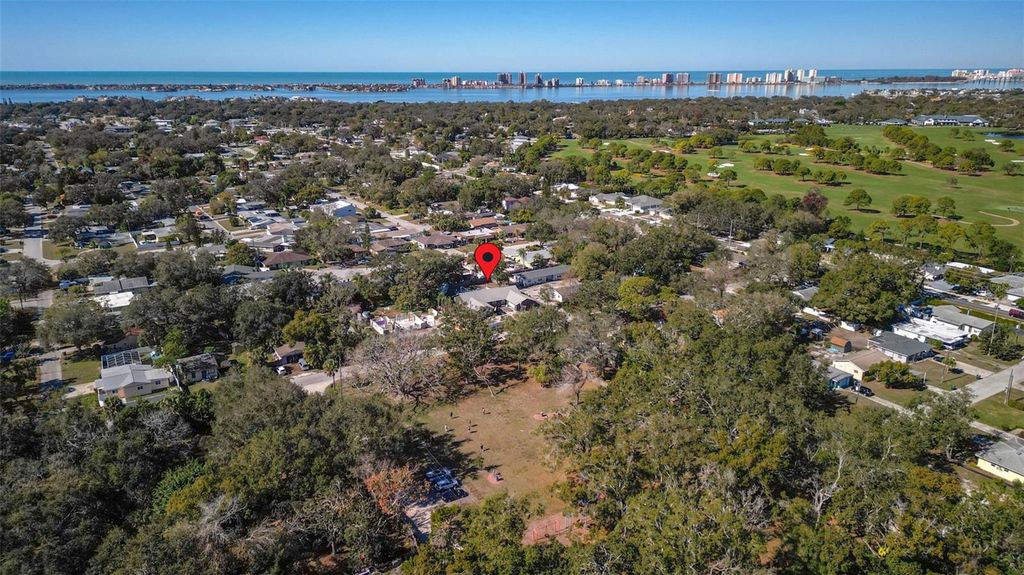 Image 41 of property listing at 649 16TH STREET NW, Largo, FL 33770