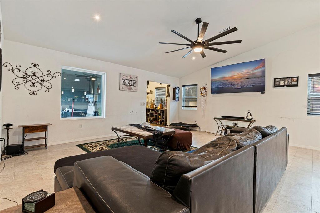 Image 9 of property listing at 649 16TH STREET NW, Largo, FL 33770