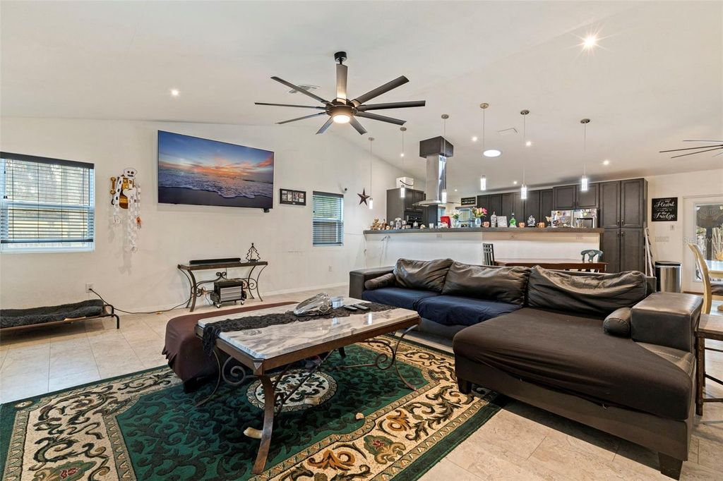 Image 10 of property listing at 649 16TH STREET NW, Largo, FL 33770