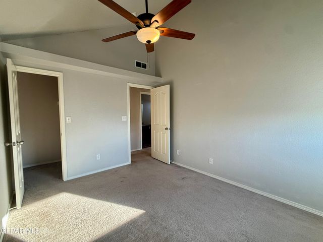 1524 BILL MUELLER Place, El Paso, TX 79912