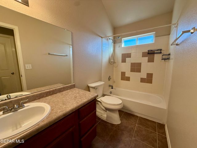 1524 BILL MUELLER Place, El Paso, TX 79912