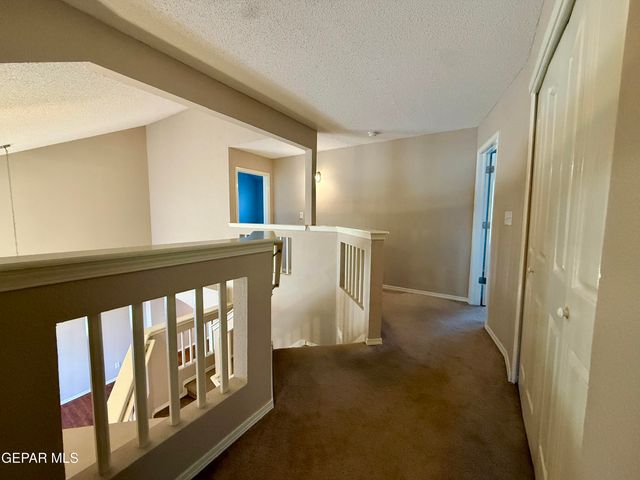 1524 BILL MUELLER Place, El Paso, TX 79912