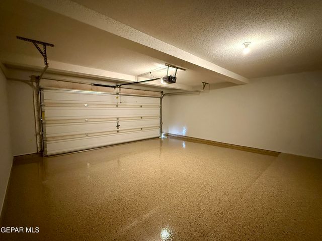 1524 BILL MUELLER Place, El Paso, TX 79912