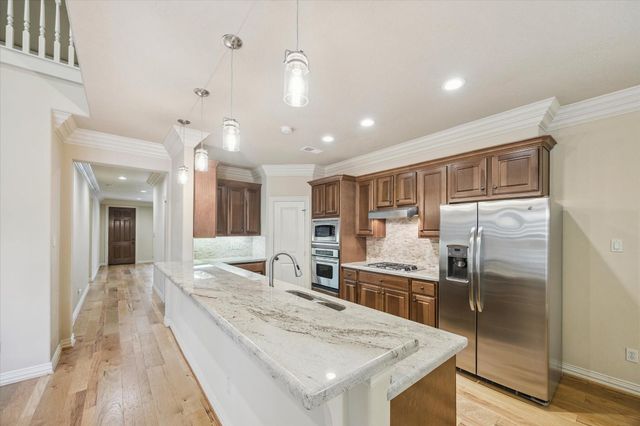 2063 Spring Cedar Lane, Houston, TX 77077