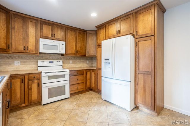 11042 Wylestone Court, Unincorporated, MO 63126