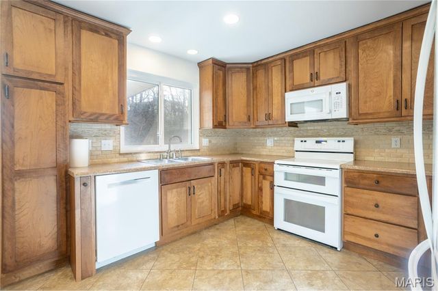 11042 Wylestone Court, Unincorporated, MO 63126