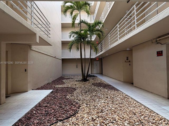8050 NW 8th Street 1307, Miami, FL 33126