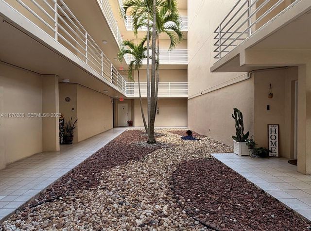 8050 NW 8th Street 1307, Miami, FL 33126