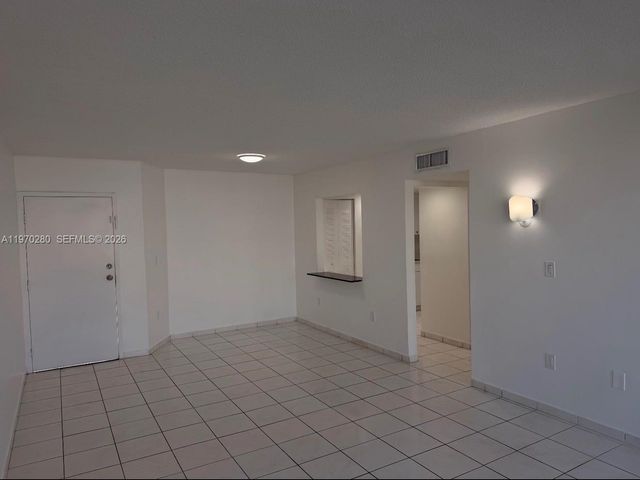 8050 NW 8th Street 1307, Miami, FL 33126
