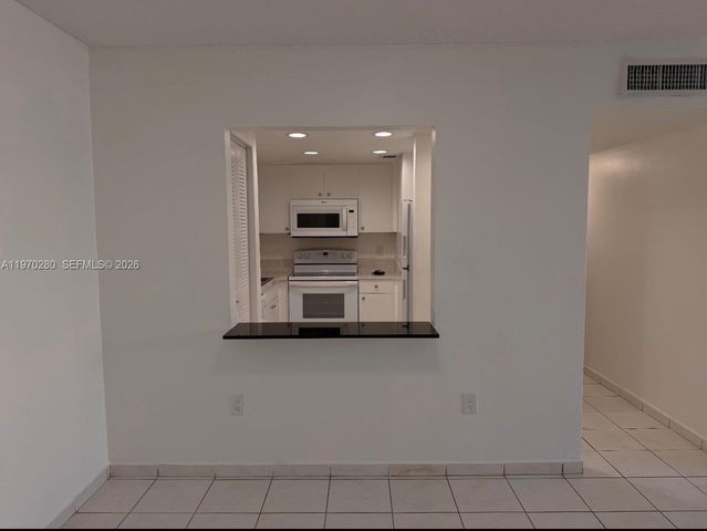 8050 NW 8th Street 1307, Miami, FL 33126