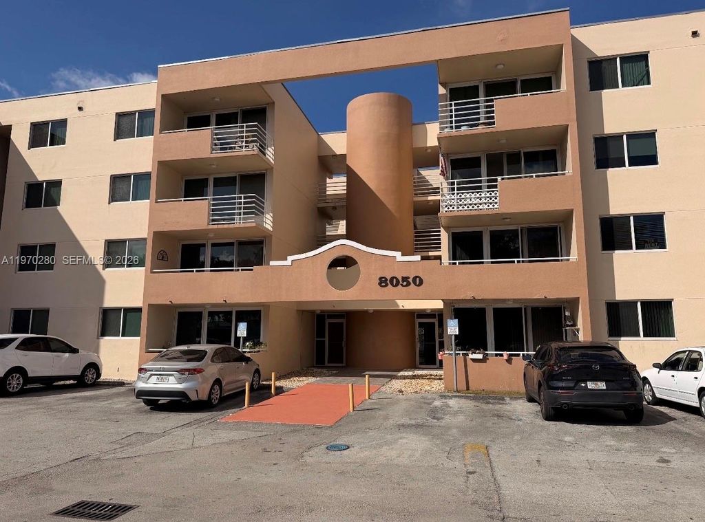 8050 NW 8th Street 1307, Miami, FL 33126