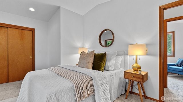 4120 Lake House Lane SE, Olympia, WA 98513