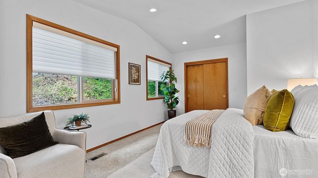 4120 Lake House Lane SE, Olympia, WA 98513