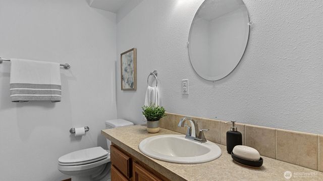 4120 Lake House Lane SE, Olympia, WA 98513