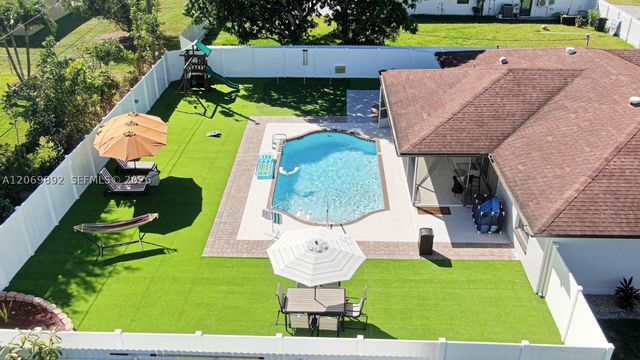 133 SE 2nd, Cape Coral, FL 33990