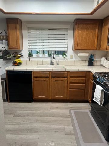 11677 Cedar Court, Apple Valley, CA 92308