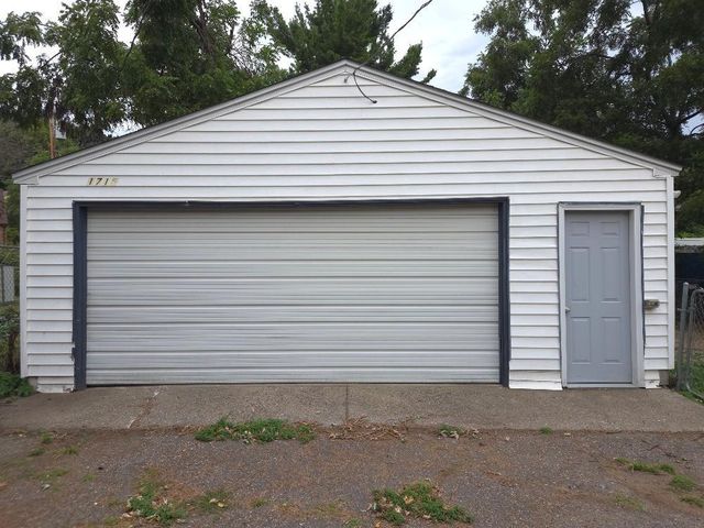 1715 Race Street, Saint Paul, MN 55116