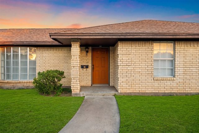 1825 Mahalia Drive, Waco, TX 76705