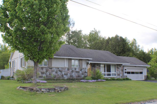 6 Pinecrest Avenue, Berlin, NH 03570