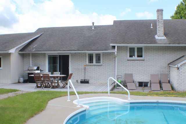 6 Pinecrest Avenue, Berlin, NH 03570