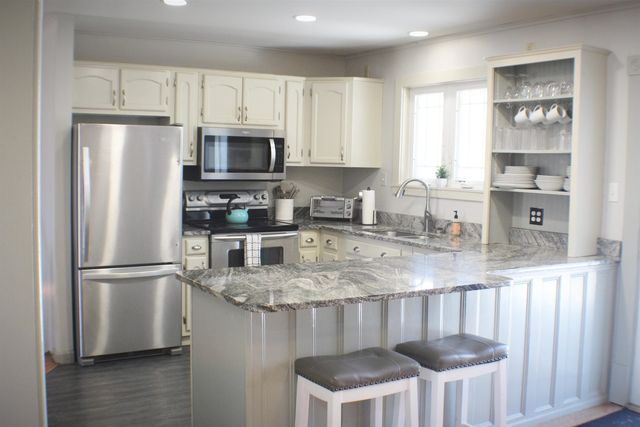 6 Pinecrest Avenue, Berlin, NH 03570