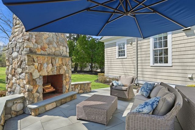 21 Chadbourne Road, Lexington, MA 02421